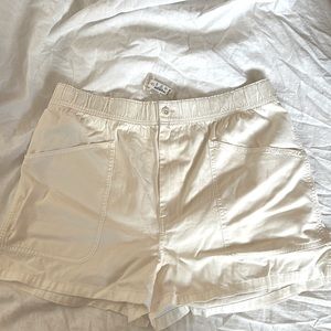 Madewell white shorts. Size 31
